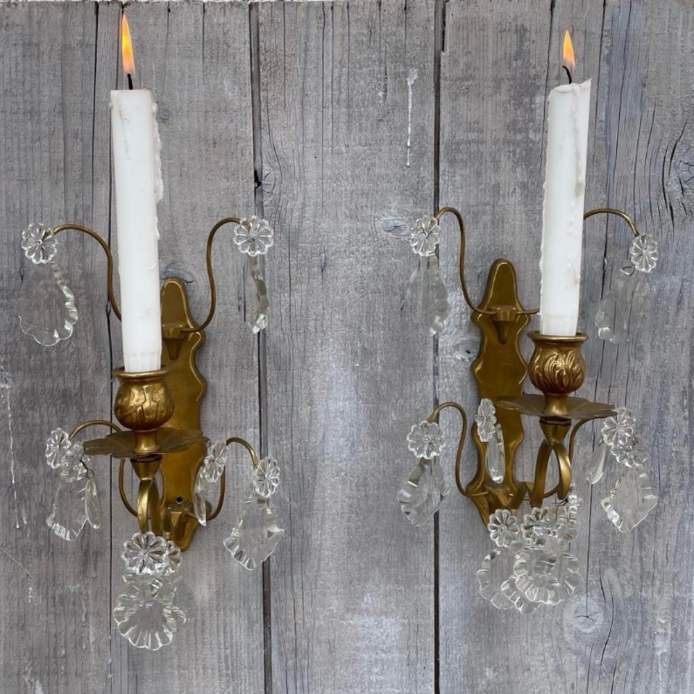 Vintage French Elegant Gold Wall Sconces (Pair)